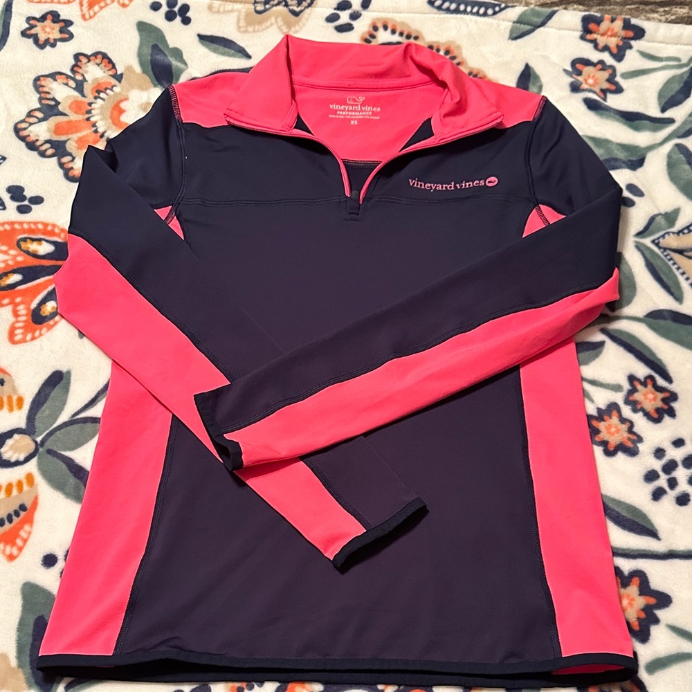 Vineyard Vines Women’s Swim Coverup Long Sleeve Pullover in Navy and Pink